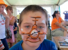 Malovani-na-oblicej-trebova-brno-letadla-mistrovstvi-evropy-face-painting-facepainting-letecka-akrobacie3657